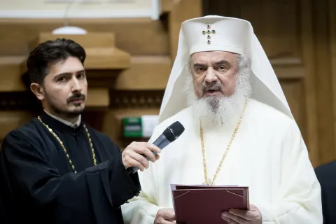 Patriarhul Daniel: Cuvânt de binecuvântare şi apreciere către cei aflați „în slujba sănătăţii oamenilor” (Text integral)