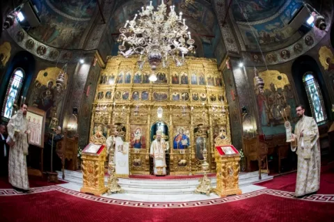 O sinteză a marilor fapte ale celor Trei Mari Ierarhi: Episcopul vicar Timotei Prahoveanul la Catedrala Patriarhală