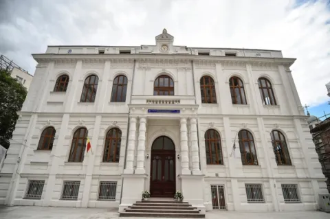 Proiecte importante vor fi derulate la Facultatea de Teologie din București sub coordonarea noului decan