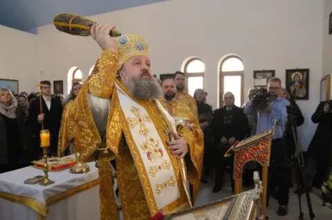 PS Timotei Prahoveanul la sfinţirea capelei Universităţii Hyperion: Cel mai important este dorul de Dumnezeu