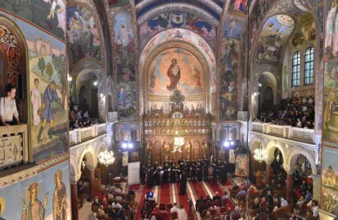 Oferă-i unui copil posibilitatea să audă şi să vorbească. Participă la Concertul caritabil „Paşi spre lumina Învierii”