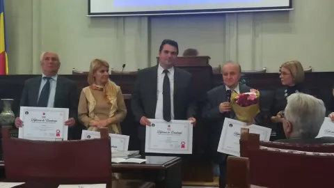 Voluntarii Paraclisului CMN premiați de Asociația Medicală Română