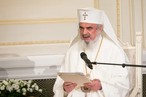 „Hristos a înviat!” – Salutul adresat de Patriarhul României Papei Francisc (Text Integral)