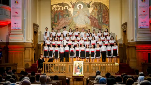 Cinci corale renumite, invitate la Festivalul-Concurs „Lăudaţi pe Domnul!”