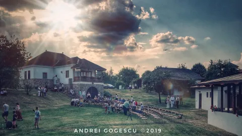 „Viu!”: Maria Casandra Hausi în recital la Câmpina