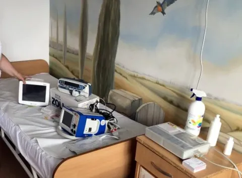 Voluntarii Paraclisului CMN au oferit Spitalului Mavromati aparatură medicală de 100.000 lei