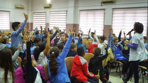 Peste 300 elevi din Grădiştea au deprins măsuri preventive pentru o viaţă sănătoasă