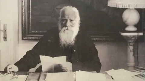Profilul unui traducător de Biblie: Patriarhul Nicodim Munteanu