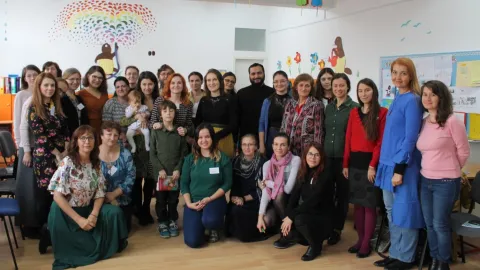 Rolul benefic al poveștilor pentru copii evidențiat la un atelier organizat de România pentru Viață