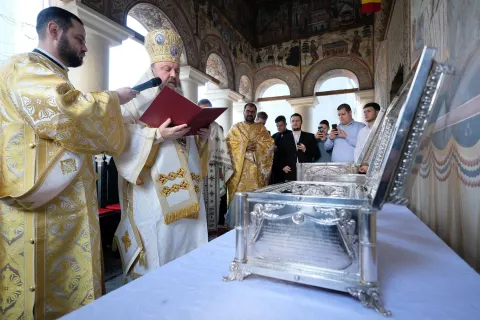 Biserica Udricani: A fost sfinţită racla pentru moaştele Sfintei Anastasia