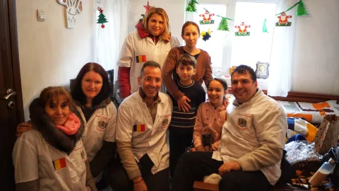 Peste 1600 de persoane au primit ajutor în luna decembrie din partea voluntarilor de la Paraclisul CMN