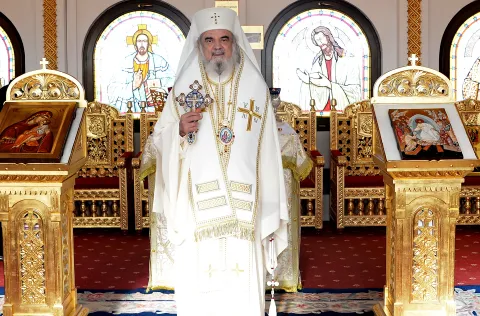 Naşterea Mântuitorului Hristos a fost aşteptată cu speranţă şi credinţă – Patriarhul Daniel