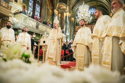 Episcopul Veniamin la hramul Catedralei Sf. Spiridon-Nou: Să nu rezumăm viața noastră la bucurii trecătoare!