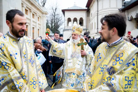 Agheasma Mare este sfințitoare, vindecătoare și eliberatoare: Patriarhul Daniel