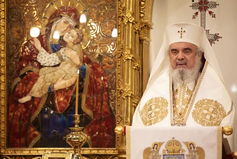 Timpul liturgic al Bisericii ne oferă arvuna vieţii veşnice: Patriarhul României la intrarea în 2020