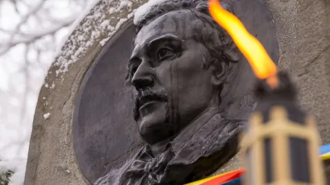 Slujbe de pomenire pentru poetul național Mihai Eminescu, la 170 de ani de la naștere