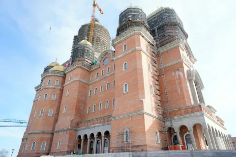Turla Principală a Catedralei Naţionale a fost acoperită în proporţie de 98%