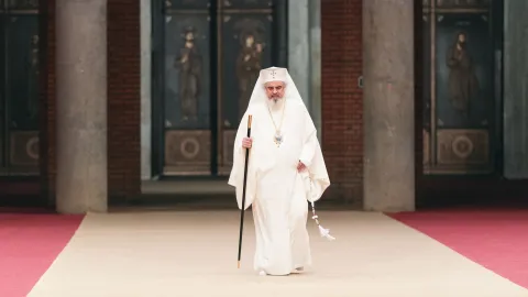 Patriarhul îndeamnă să folosim aspectul de pustiu al societății și starea de izolare