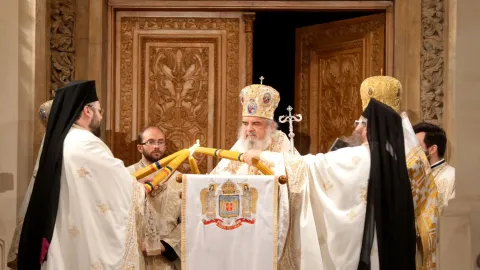 Noaptea de Înviere. Patriarhul a vorbit despre Hristos ca Vindecător și Eliberator