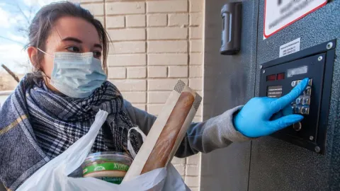 Mii de solicitări pe platforma dedicată celor afectați de pandemie. Ajută și tu. Cu bucurie!