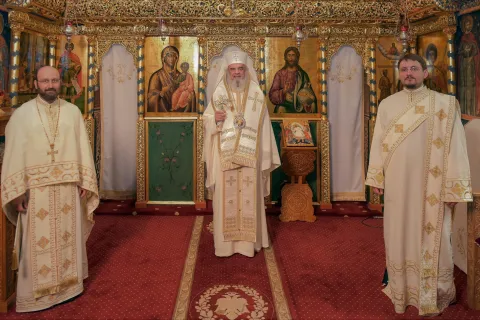 Patriarhul: Pentru jertfelnicia mironosițelor actuale, Domnul poate prăvăli piatra grea a pandemiei de la ușa casei noastre