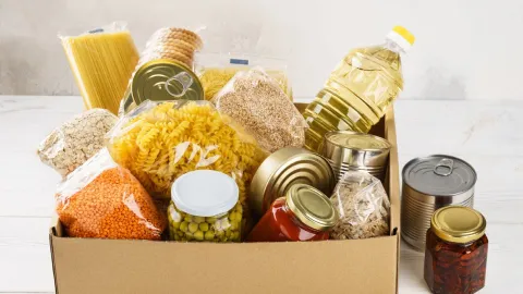 Ajută la nevoie! – Colectă pentru familii fără venituri din București și Ilfov