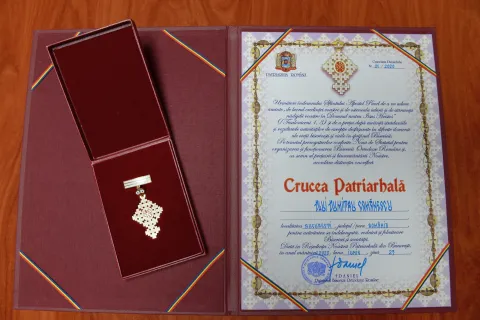 Crucea Patriarhală pentru cel mai vârstnic bărbat din lume