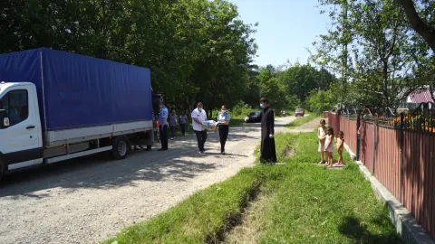 Voluntarii Paraclisului CMN au oferit sinistraţilor din Botoşani peste 5 tone de ajutoare umanitare