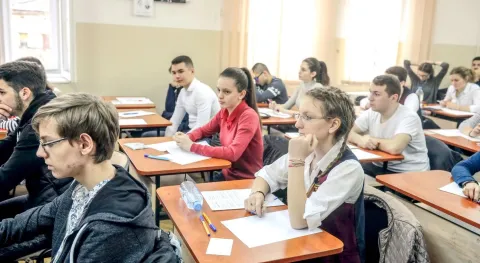 Mesajul Patriarhului Daniel adresat tinerilor care susţin examene şcolare