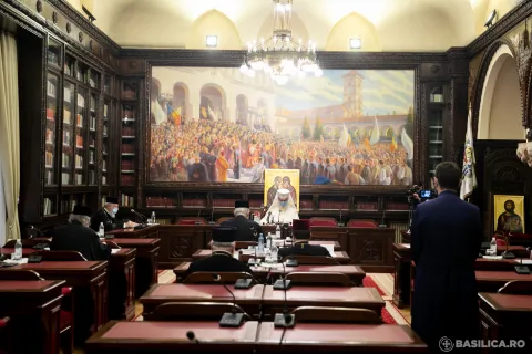 Sinodul Mitropoliei Munteniei şi Dobrogei propune înfiinţarea a şapte distincţii de vrednicie