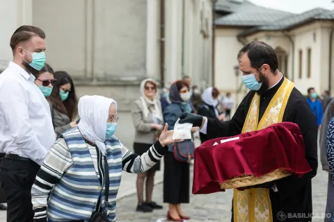 Filantropia bisericească s-a născut din Evanghelie şi Liturghie, spune Patriarhul Daniel