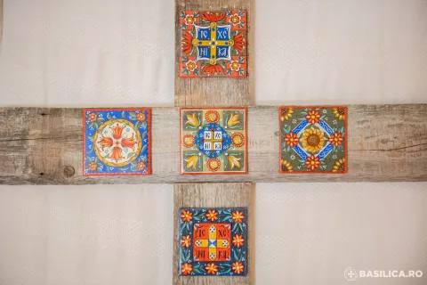 Mănăstirea Antim | Până în 15 oct. poate fi admirată expoziţia „Închinare Sfintei Cruci”