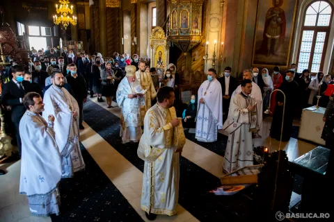 PS Varlaam către studenţii bucureşteni: Prin fapte să arătăm că teologia este însăşi viaţa noastră