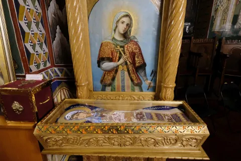 Capitală: La Oborul Vechi, lângă icoana Sf. Filofteia de Tattarescu va sta un veșmânt al muceniței