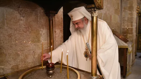 Iubirea vrăjmașilor, dificilă? Trebuie să ne eliberăm de răutatea lor memorată în sufletul nostru, spune Patriarhul