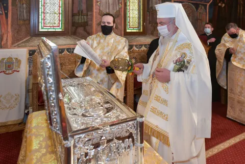 La Biserica Mavrogheni poți cinsti de azi moaștele Sf. Andrei Șaguna. Racla, sfințită de Patriarhul Daniel