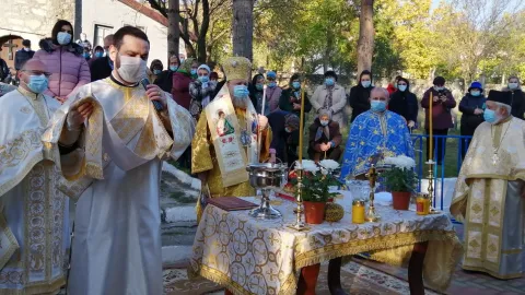 PS Timotei: Iair îi reprezintă pe părinții care-și iubesc copiii, care îi duc înaintea Mântuitorului