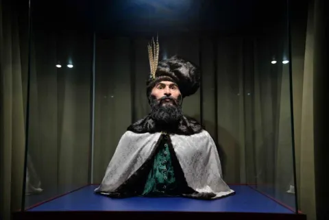 Exponat 3D: La Muzeul Municipiului București îl poți privi în ochi pe Mihai Viteazul