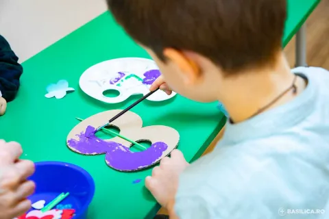 Copiii de la Grădinița Buna Vestire a Patriarhiei Române le-au pregătit mamelor surprize de 8 Martie