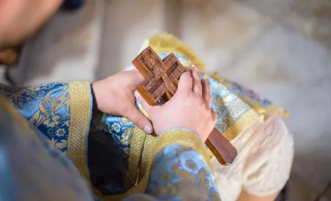 Patriarhul vorbeşte despre milostenia spirituală: Să îndemnăm la mărturisirea păcatelor