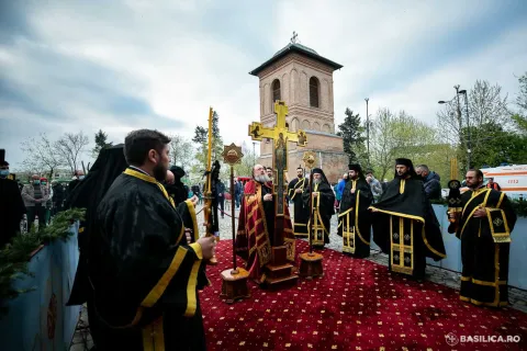 PS Timotei Prahoveanul la denia de joi seara: Să-l ajutăm pe cel căzut, asemenea lui Simon din Cirene!