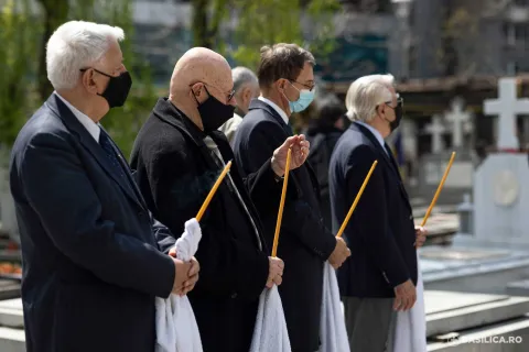 Academia respectă datina pomenirii celor adormiți înainte de Paști. PS Varlaam: Este și un act de cultură