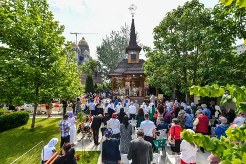 PS Timotei de hramul Catedralei Naţionale: Sărbătoarea Înălțării Domnului ne arată că nu suntem legați de ţărână
