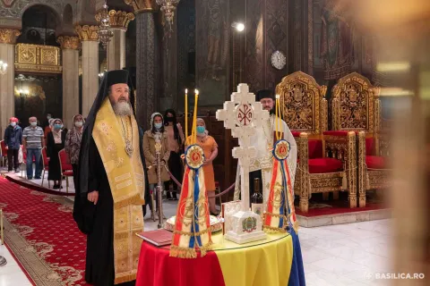Eminescu nu a murit, ci trăieşte în Împărăţia lui Dumnzeu şi în sufletul fiecărui român: Episcopul vicar Ieronim Sinaitul
