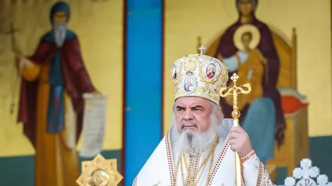 Hristos S-a înălțat în slavă prin jertfă, spune patriarhul: legătura cu Ziua Eroilor și stema României
