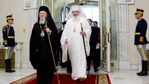 În mesajul de felicitare, Patriarhul Ecumenic evidenţiază spiritul misionar al Patriarhului Daniel