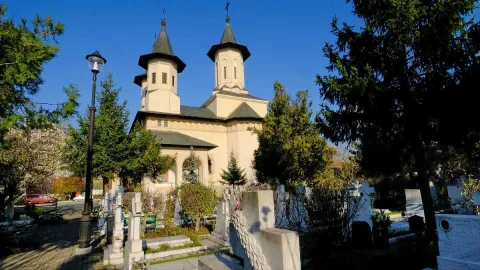 Biserica Eroilor Martiri din Decembrie 1989 i-a serbat pe Sfinții Epictet și Astion: Legătura cu eroii martiri