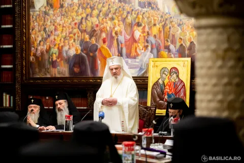 Sfântul Sinod se întruneşte mâine la Palatul Patriarhiei
