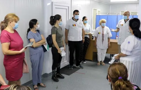 Voluntarii Catedralei Naţionale au organizat prima acţiune de prevenţie şi depistare a cancerului din acest an