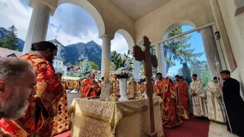 Caraiman | Serbăm astăzi Crucea pentru că un șir de evenimente a zguduit în veacul 4 Imperiul Roman, explică PS Ieronim